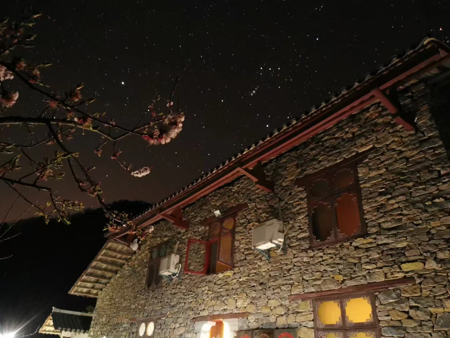 南岔湾黎明生态农场的星空